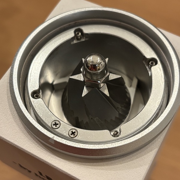 【即納】１年保証　エスプレッソもドリップも対応可　バッテリー式グラインダー